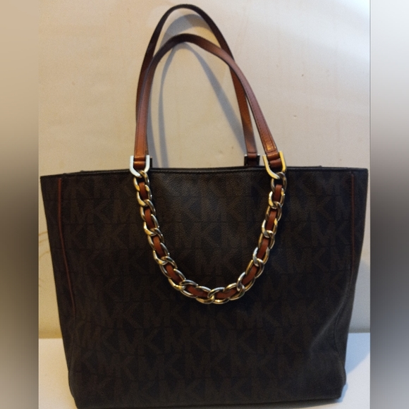 NWT Michael Kors Harper Large  Signature PVC Tote - Brown - Picture 2 of 15